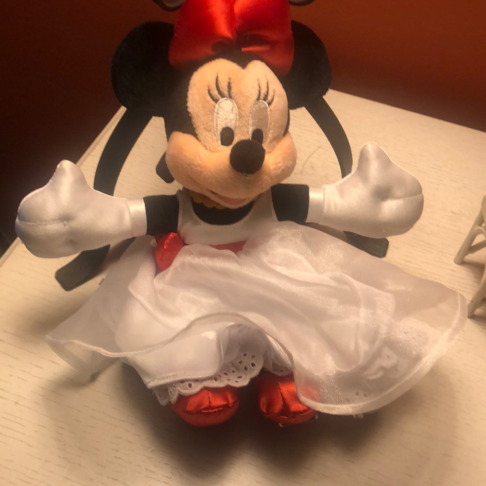 Minnie Mouse stuffed animal